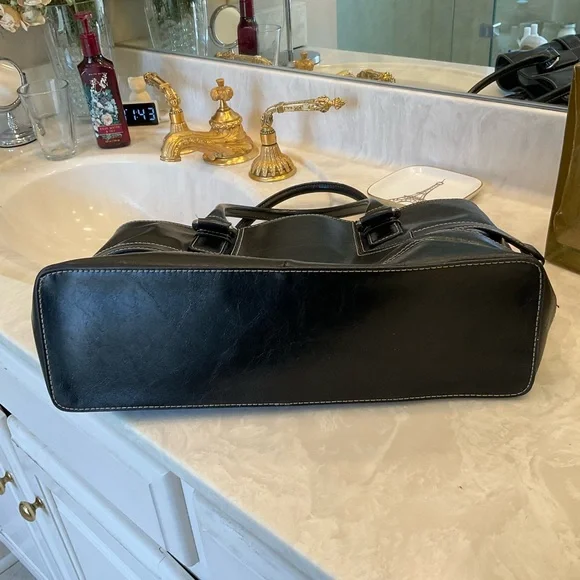 FREE with purchase of any other item: Nine West Purse, black, faux leather - Picture 3 of 6